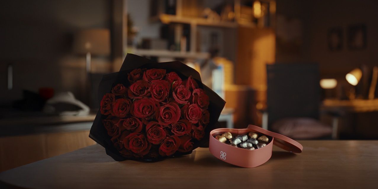 15th anniversary red roses.jpg