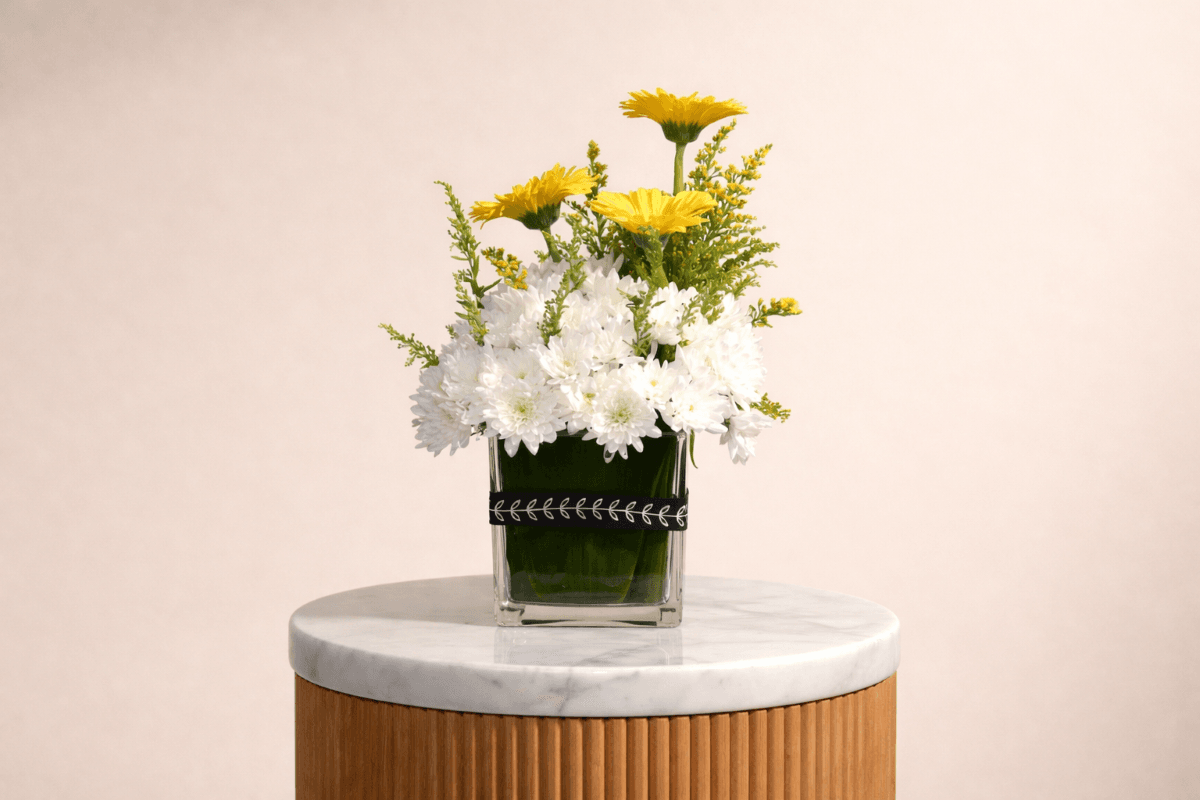 Elegant bouquet of Chrysanthemums summer flowers.png