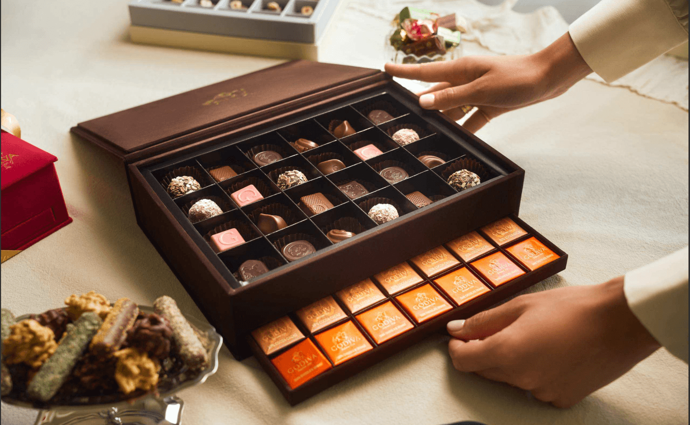 Premium chocolate box - Floward online gifts.png