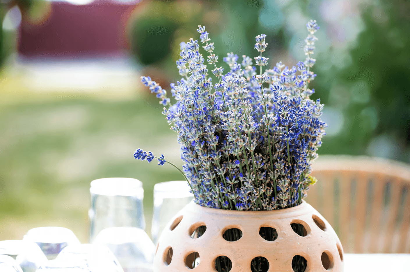 Simple ways to add lavender in home decor.png