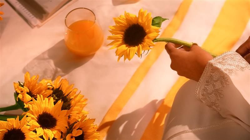 Sunflowers - Floward inline flowers and gifts.jpg