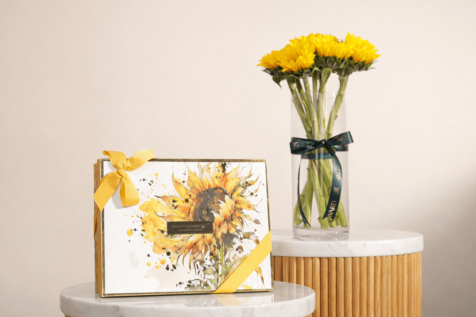 Sunflowers vase and gift - Floward online flowers and gifts.png