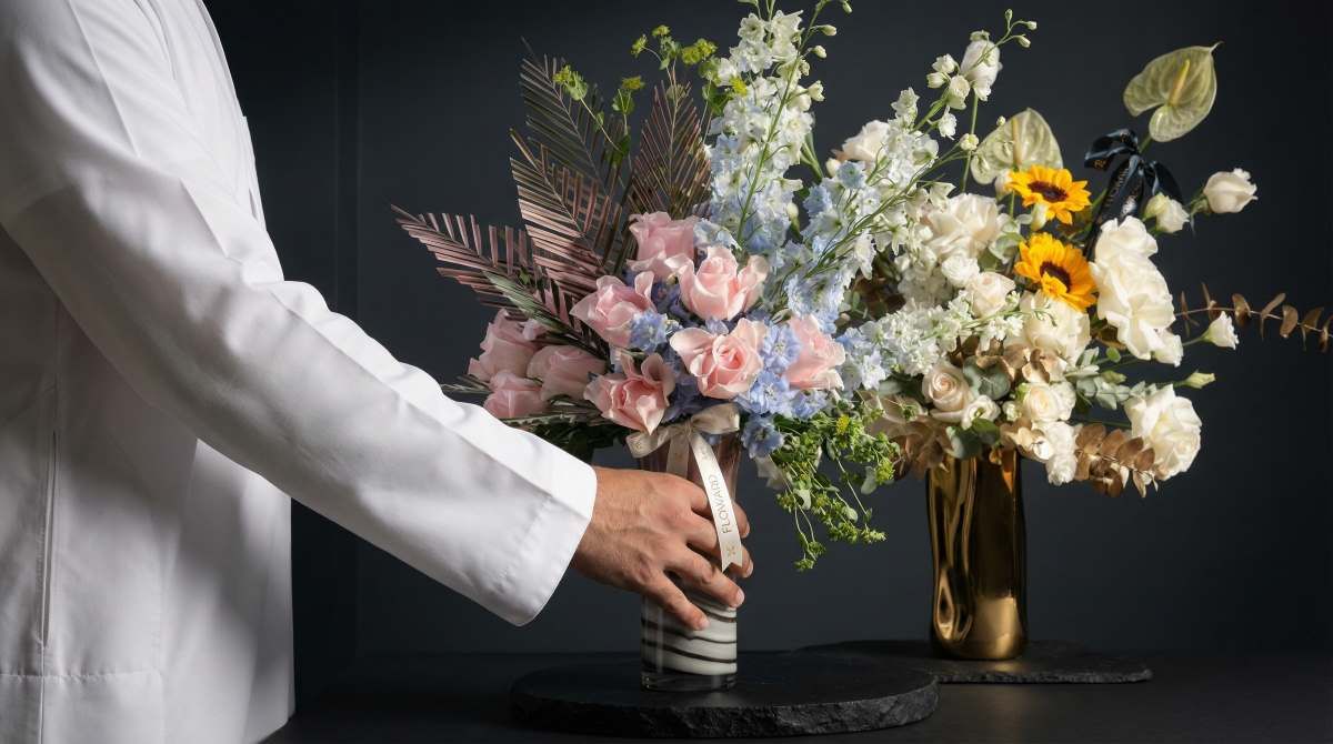 congratulations flower vase.jpg