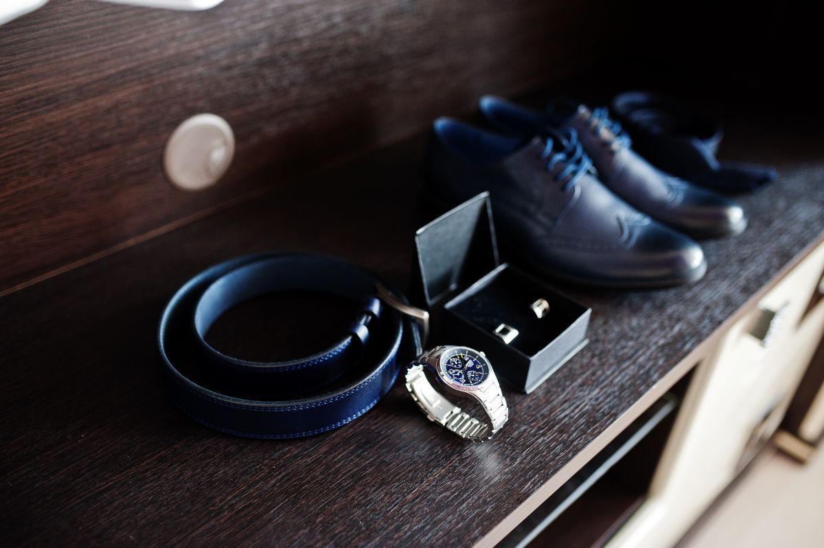6 Essential Men’s Accessories Every Modern Man Should Own