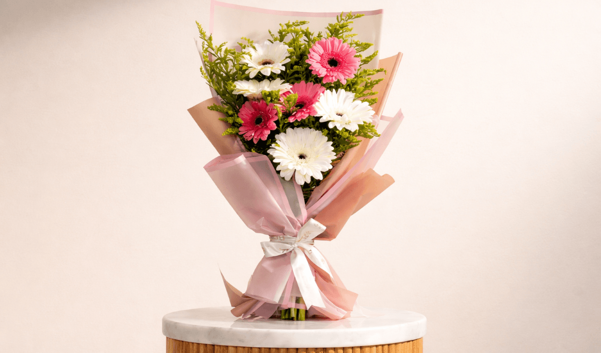 gerbera daisies bouquet of flowers for sisters.png