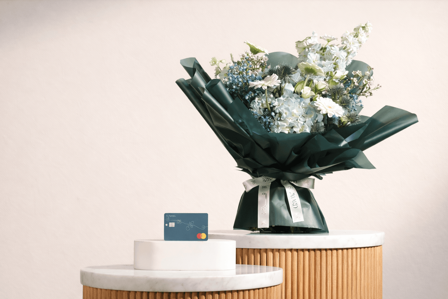 gift card with flower bouquet gift for teachers.png