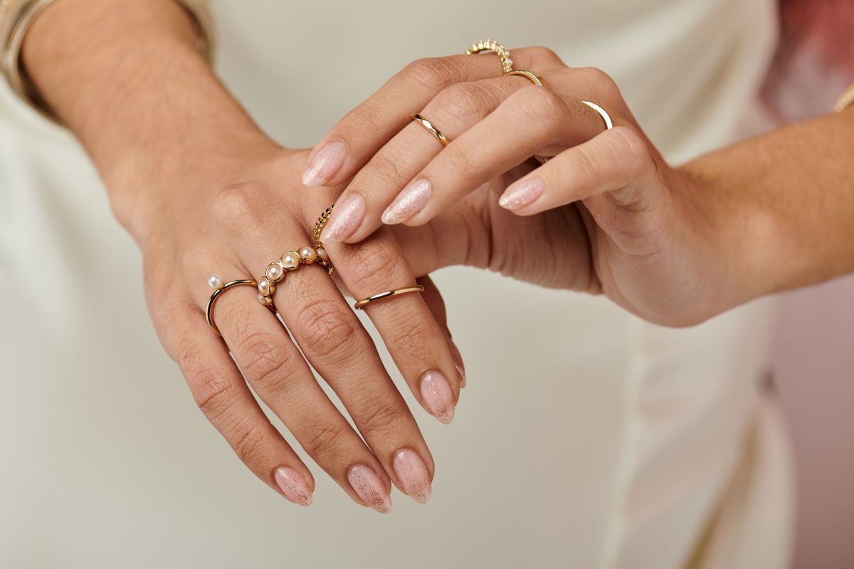 how to stack rings elegantly.jpg