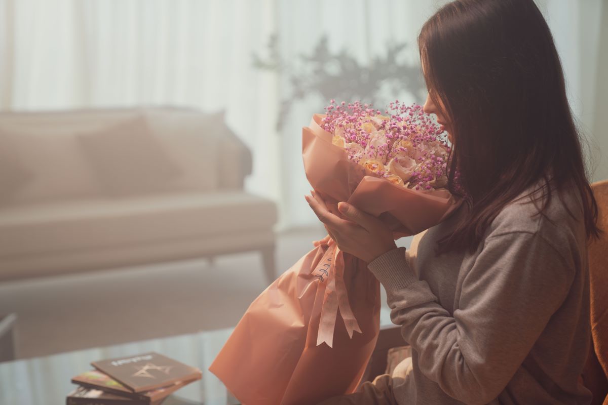 هدايا عيد الأم الفاخرة: 5 اختيارات لهدايا أنيقة ومميزة
