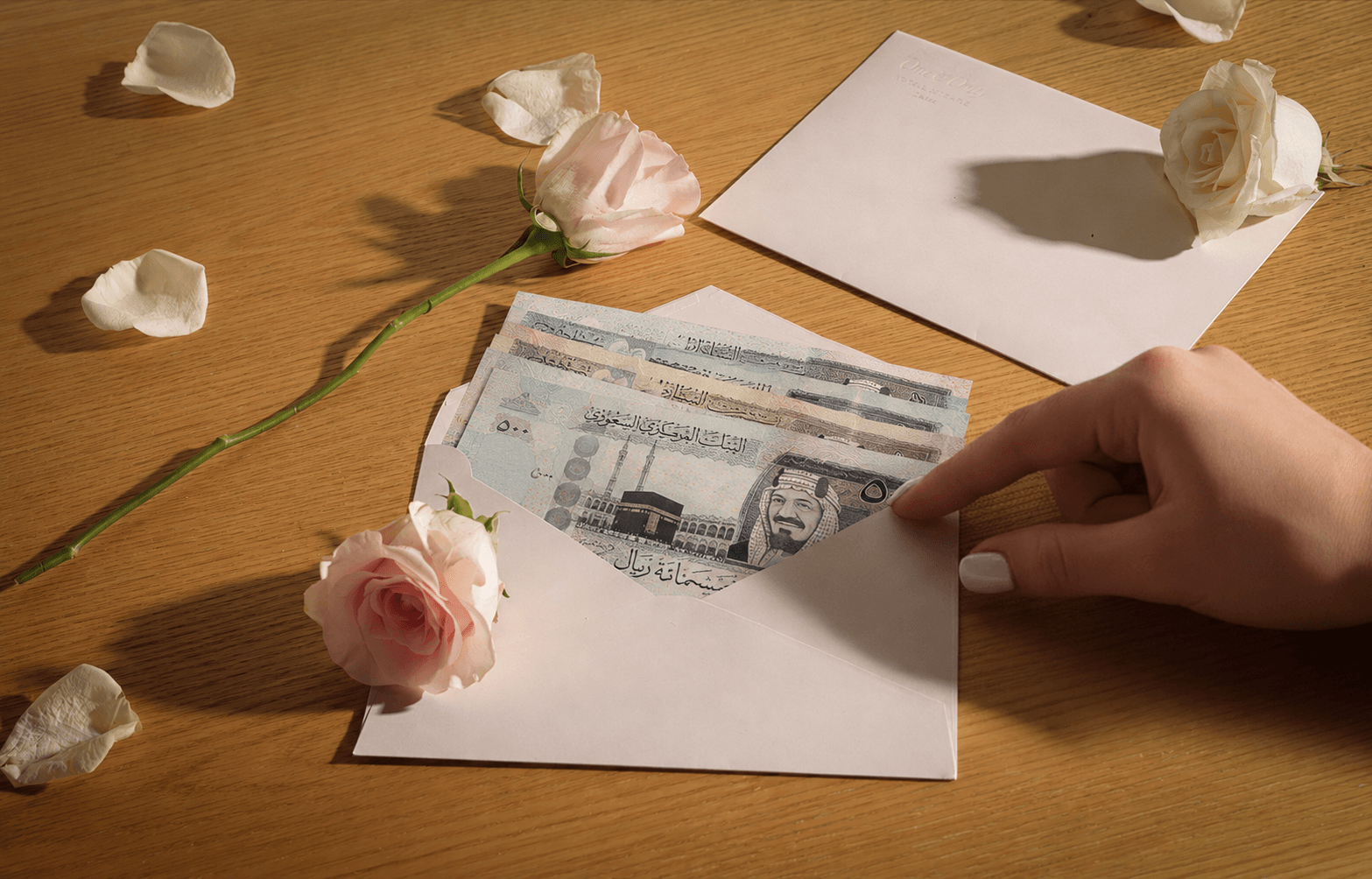 Creative Ways to Present Money Gifts for the Bride and Groom