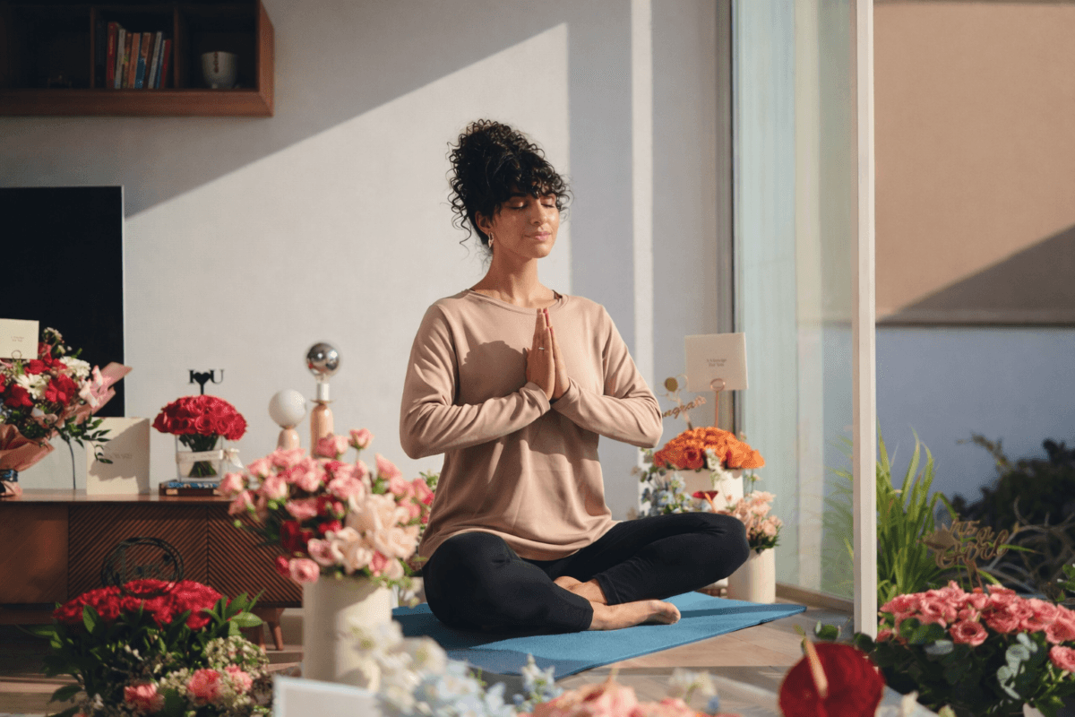 morning yoga with a smart watch for a better morning routine.png