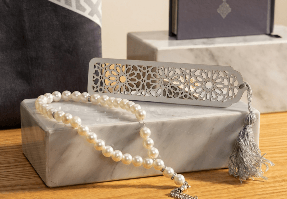 religious gifts rosary for new year resolution.png