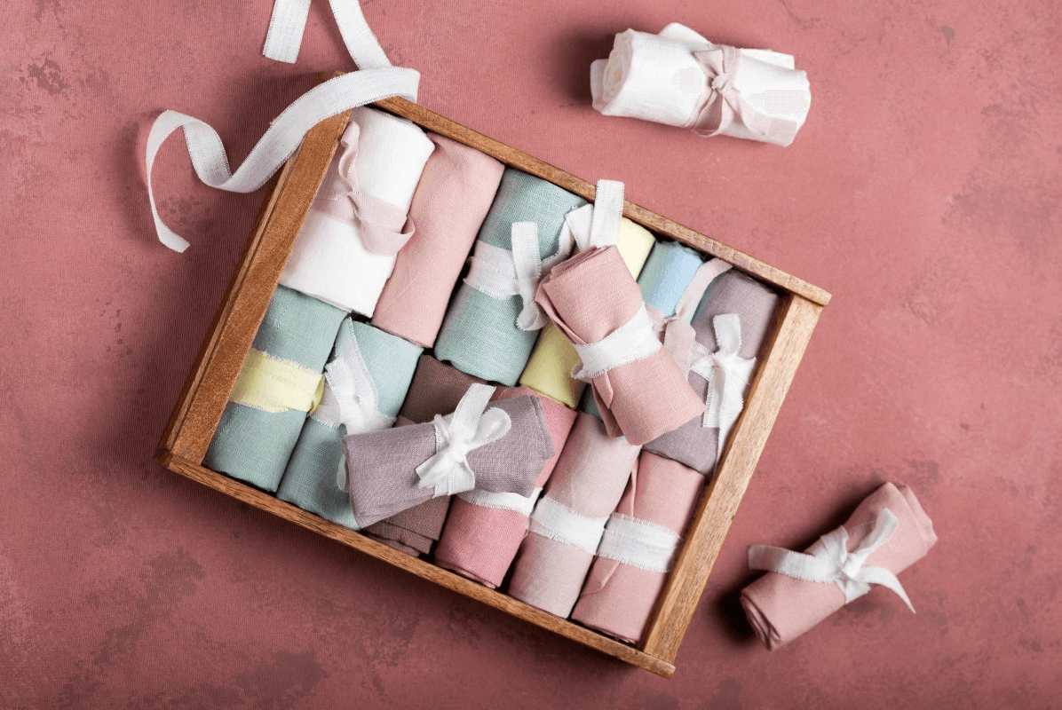 scarf wedding favors.png
