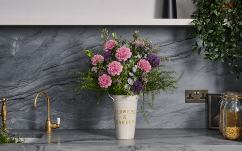 The Meanings of Carnation Flowers and the Best Occasions to Gift Them