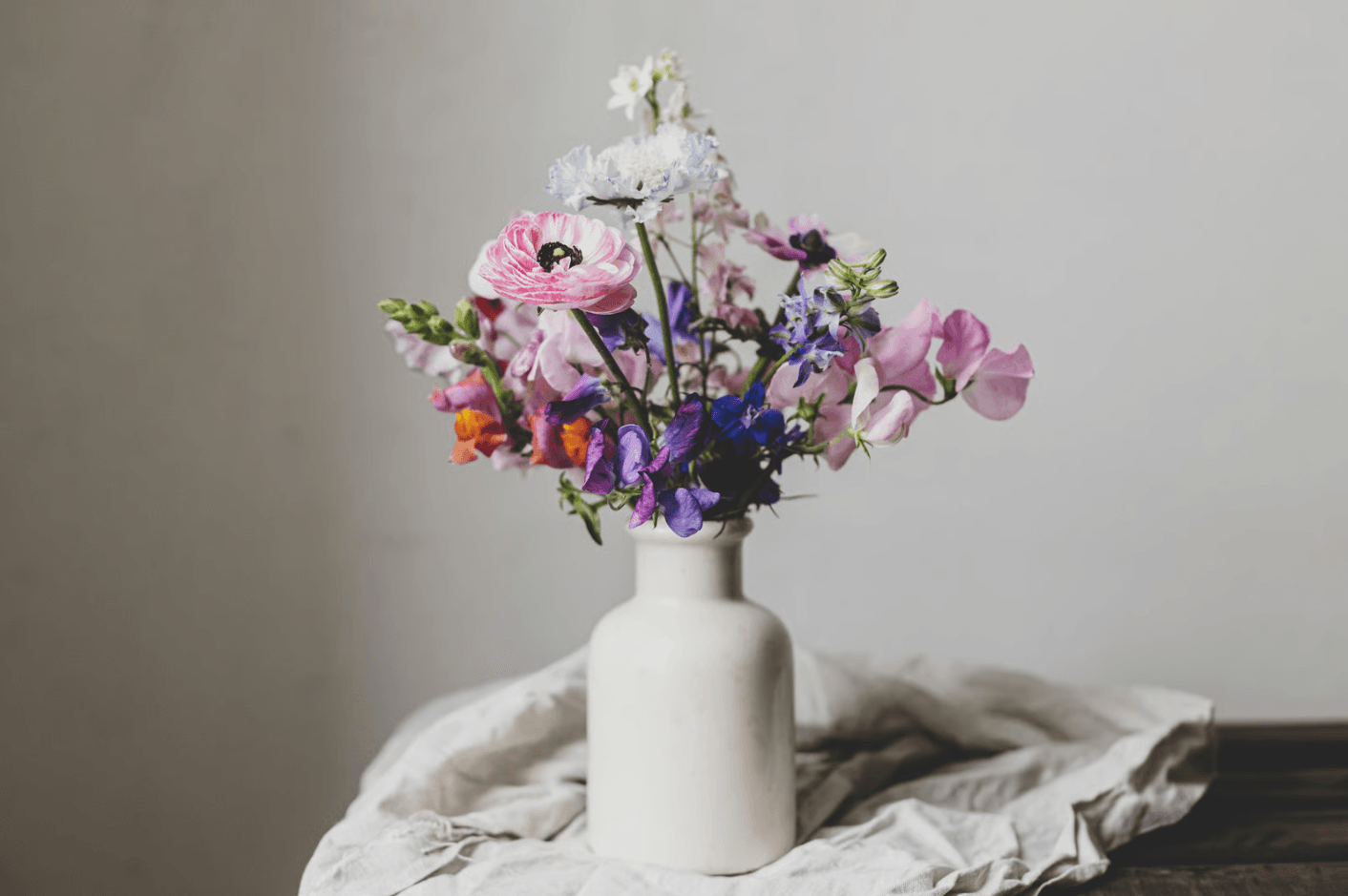 Top Flowers with Longest Vase Life to Decorate Your Home