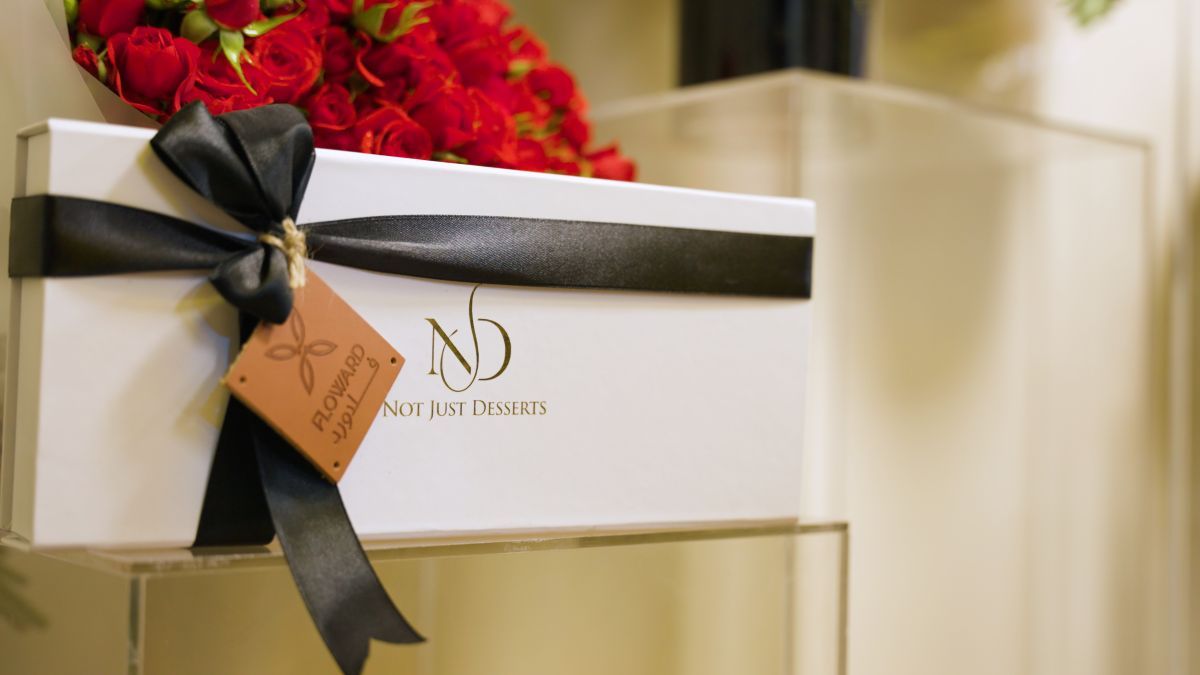 what to gift her on emarati women's day.jpg